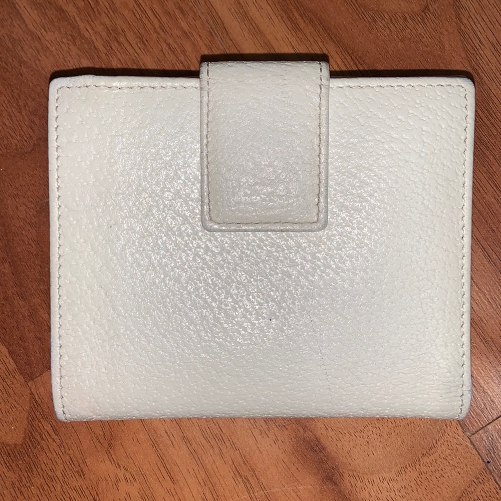 Authentic Vintage Gucci Leather Compact Wallet - Picture 10 of 16